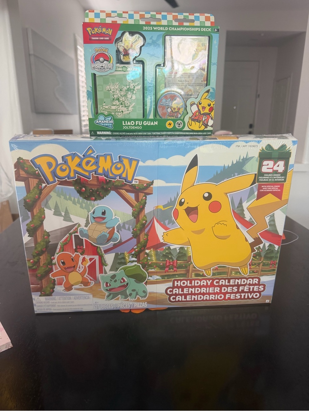 Pokemon Holiday Calendar Advent Box -24!figures With BONUS TCG DECK NEW/SEALED